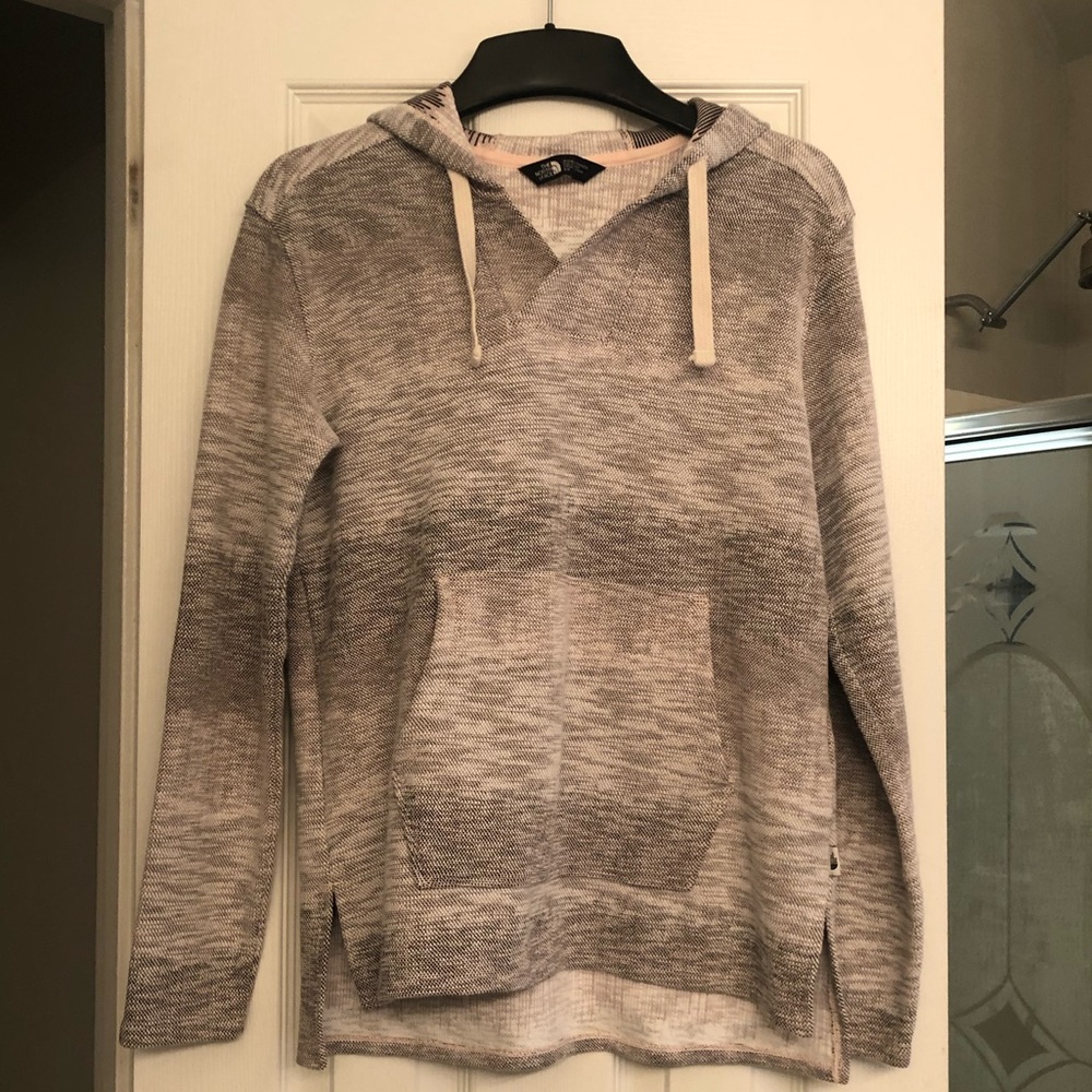 SOLD: North Face Polyester Pullover